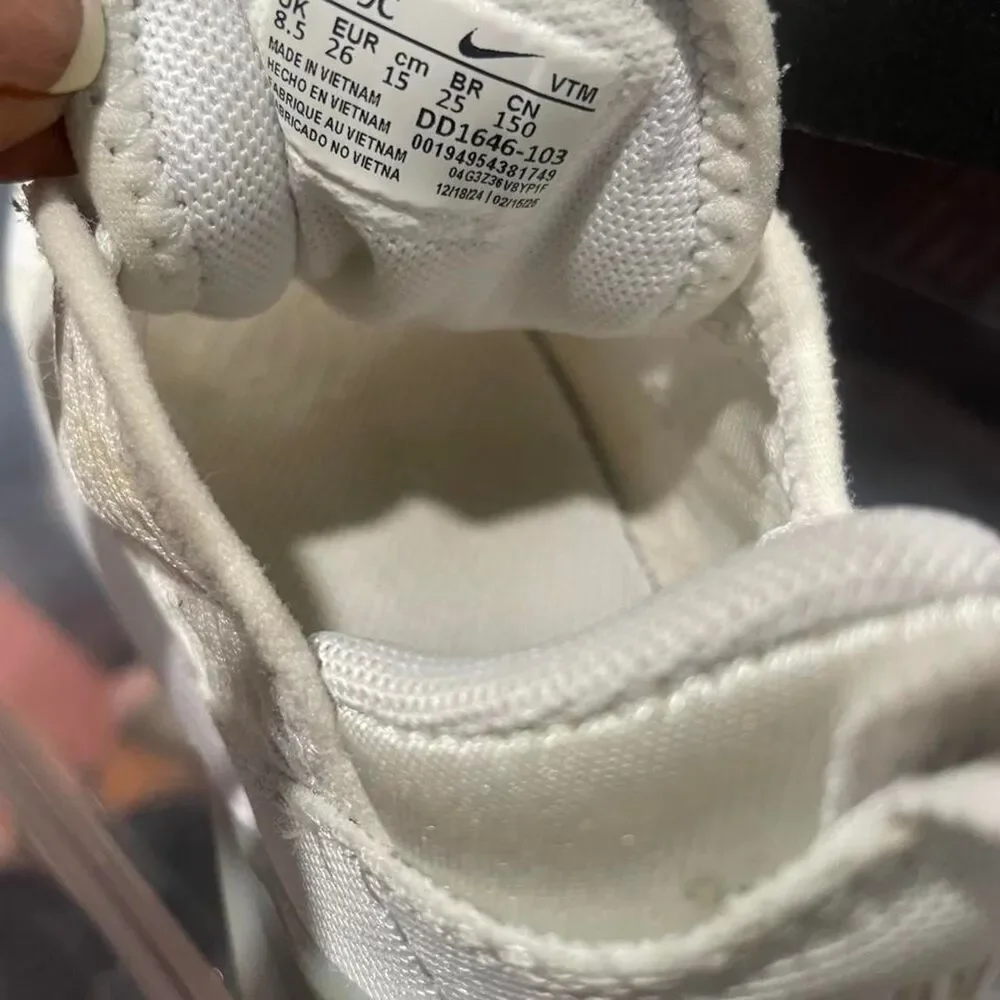 Nike toddler air